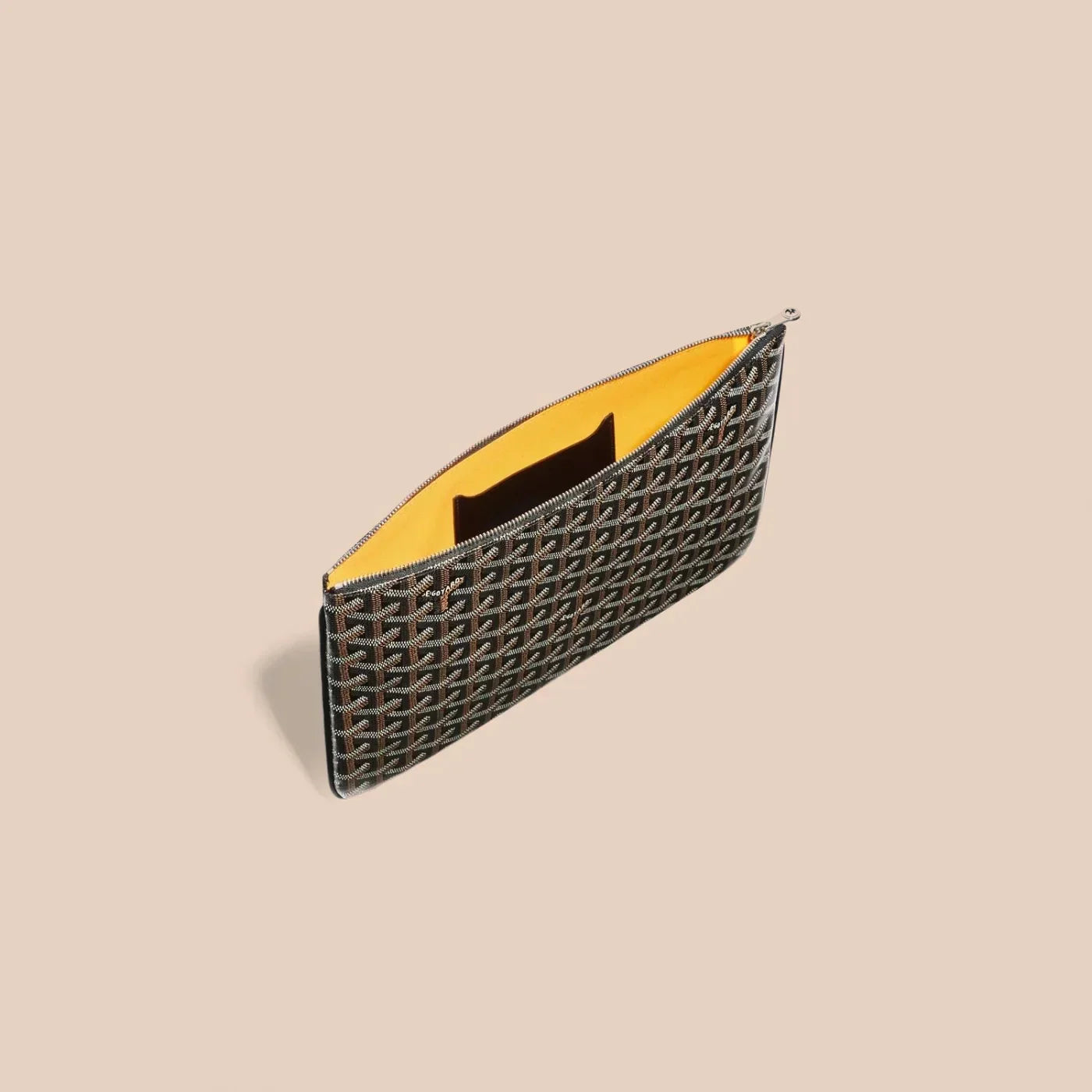 The Vesper Clutch
