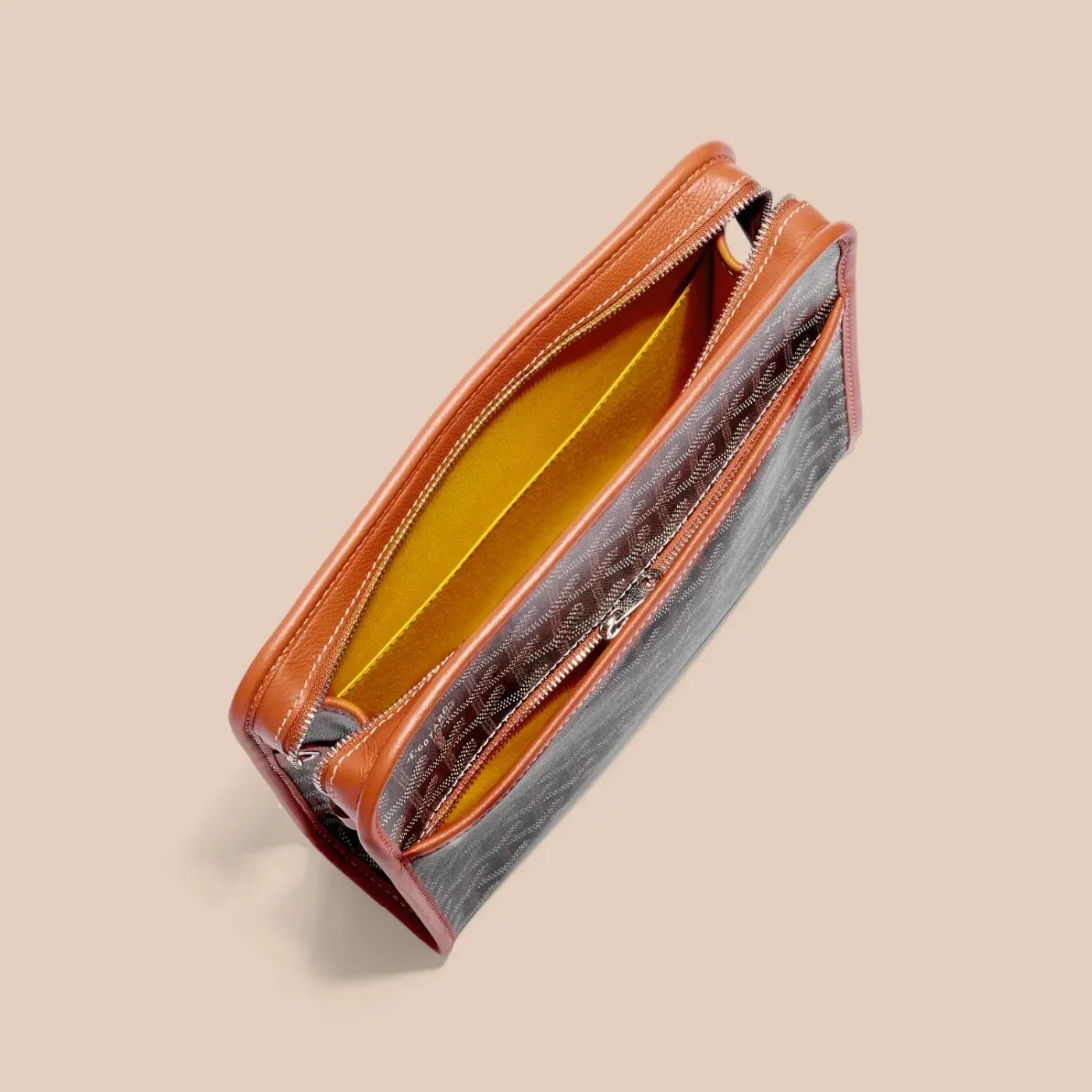 Vantier Travel Case