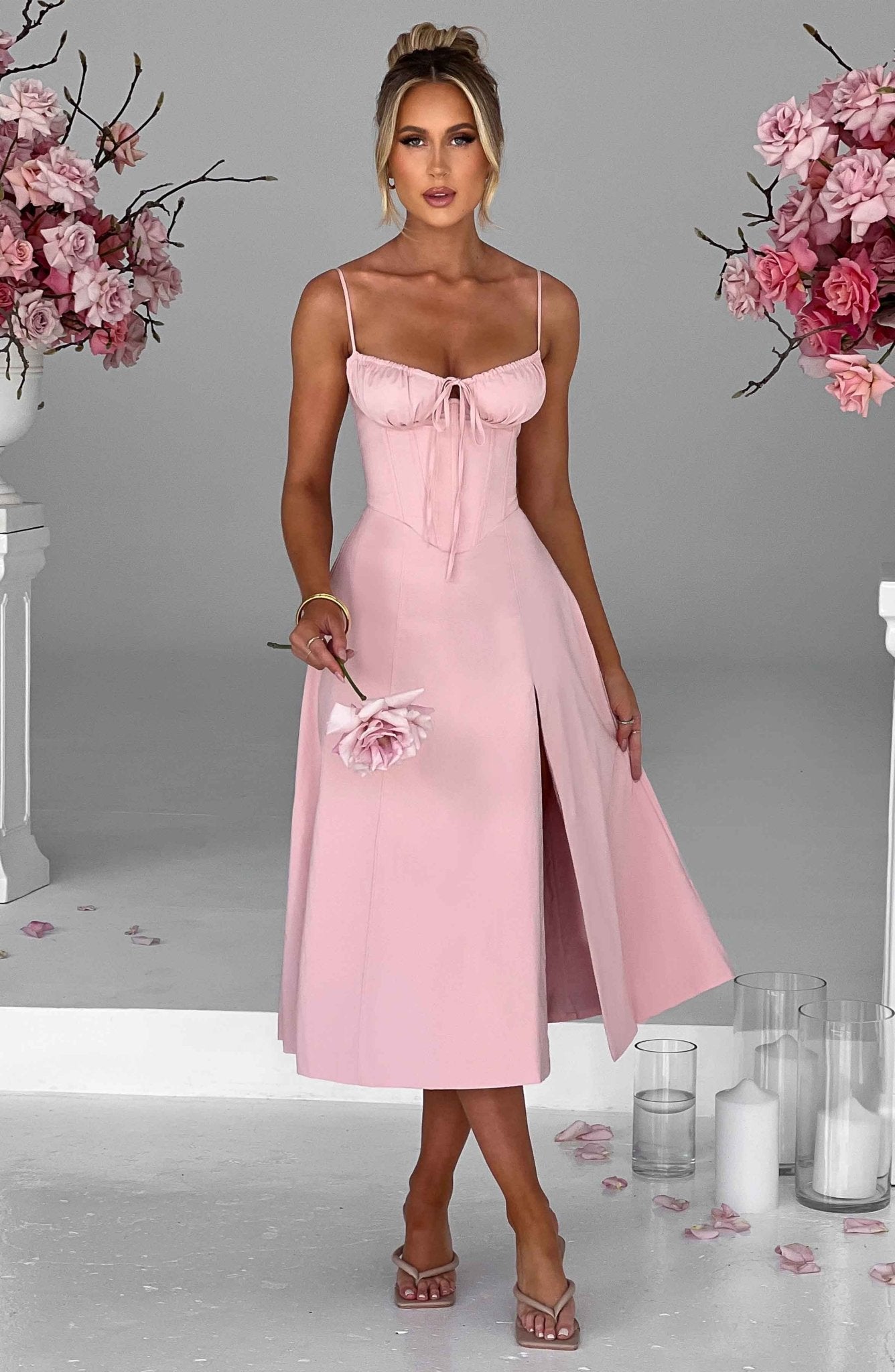 Vestido midi Delilah - Rubor 