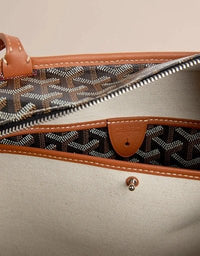 The Valen Zip Tote - Cinderella